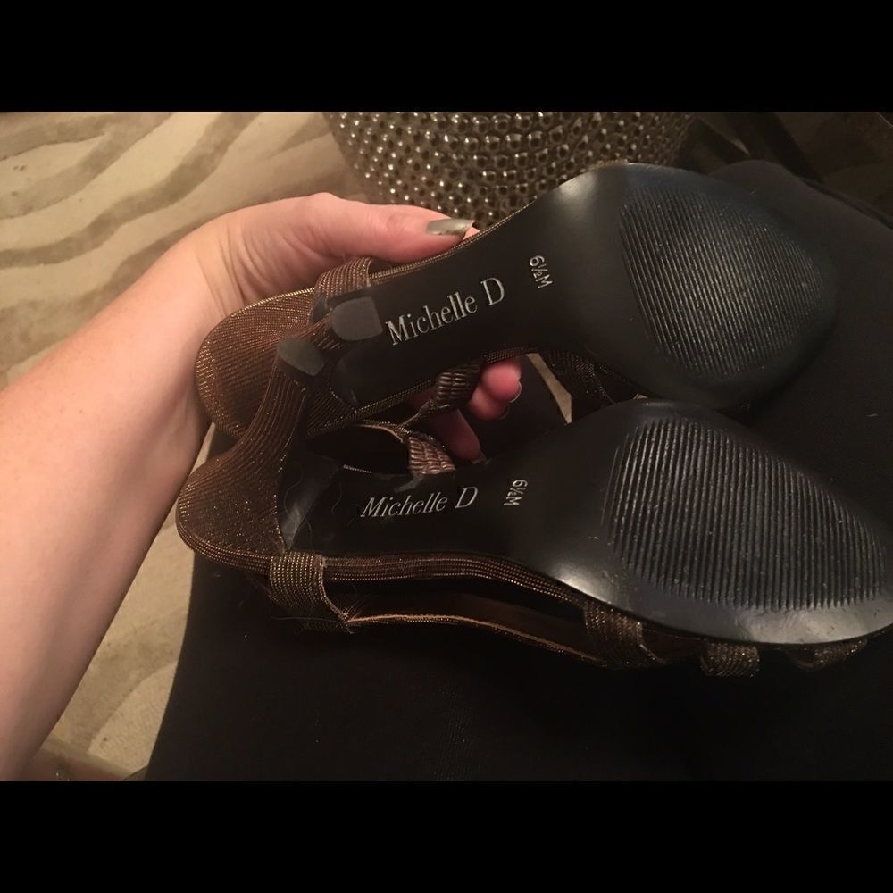 Gorgeous Heel Slippers in Bronze Crusted Shimmer - Picture 2 of 8